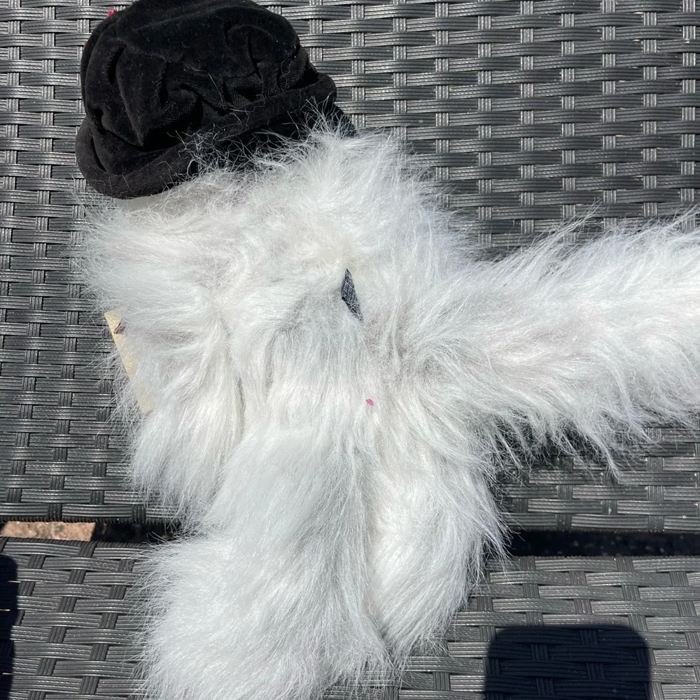 Boyd’s bear White Long-Haired Plush Cat with Burgundy Ribbon and Black Hat